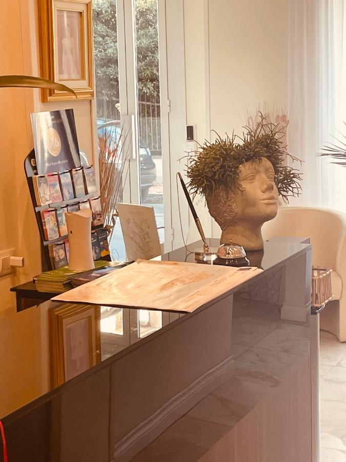 Hotel Regina Margherita ボルディゲーラ エクステリア 写真
