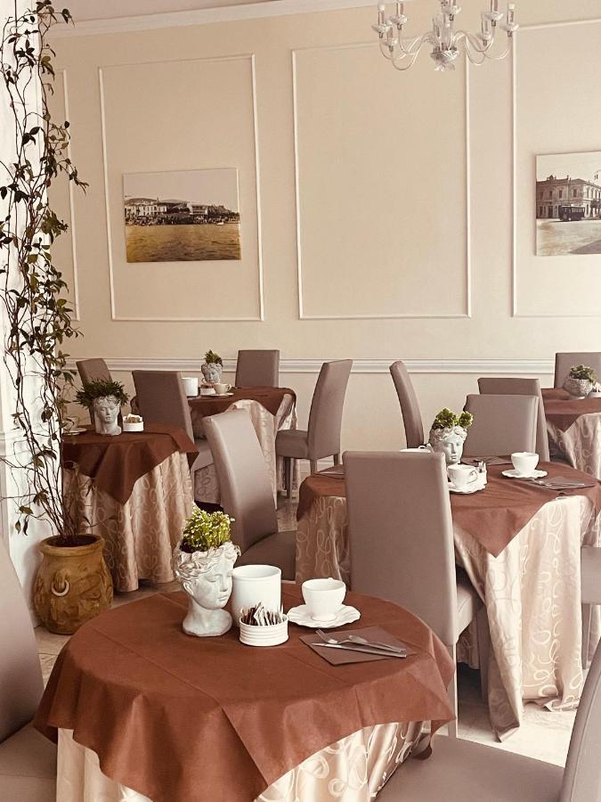 Hotel Regina Margherita ボルディゲーラ エクステリア 写真