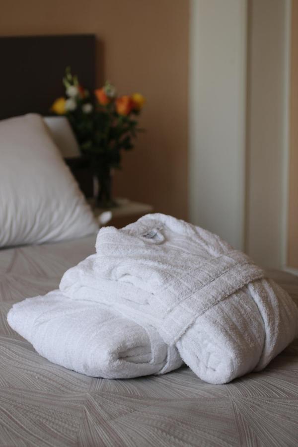 Hotel Regina Margherita ボルディゲーラ エクステリア 写真